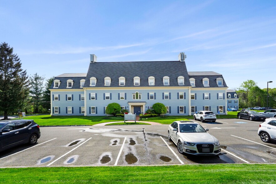 More Photos Of 5 Essex Green Dr, Peabody Office For Lease