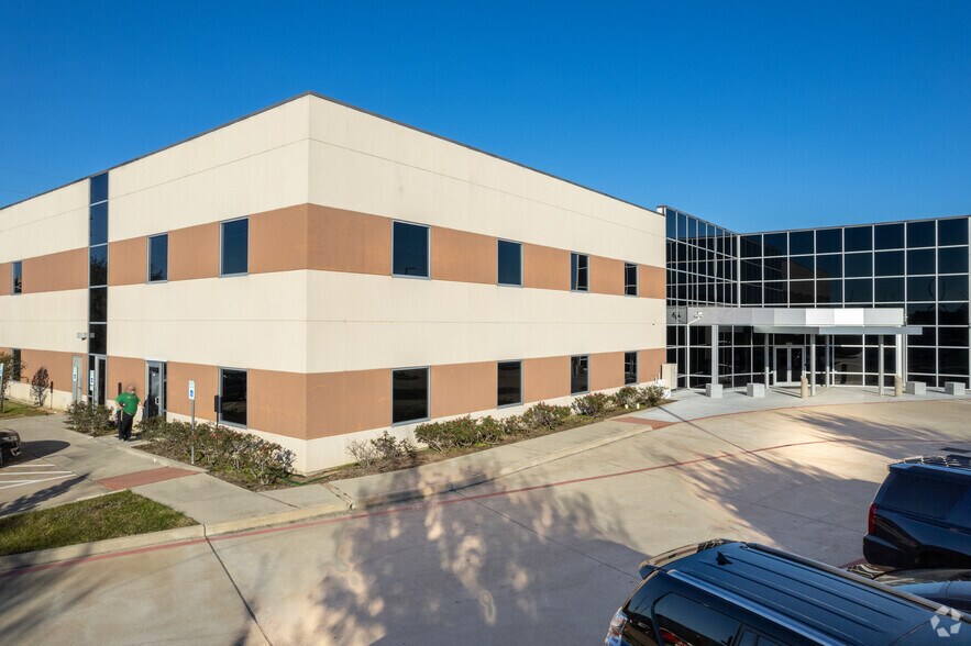 More Photos Of 19002 Park Row, Houston Medical For Lease