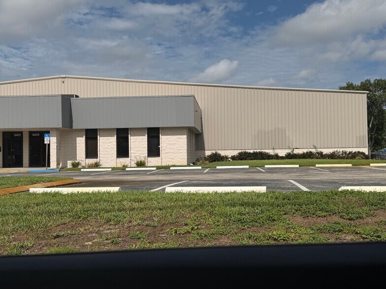 More Photos Of 6470 Parkland Dr, Sarasota Warehouse For Lease