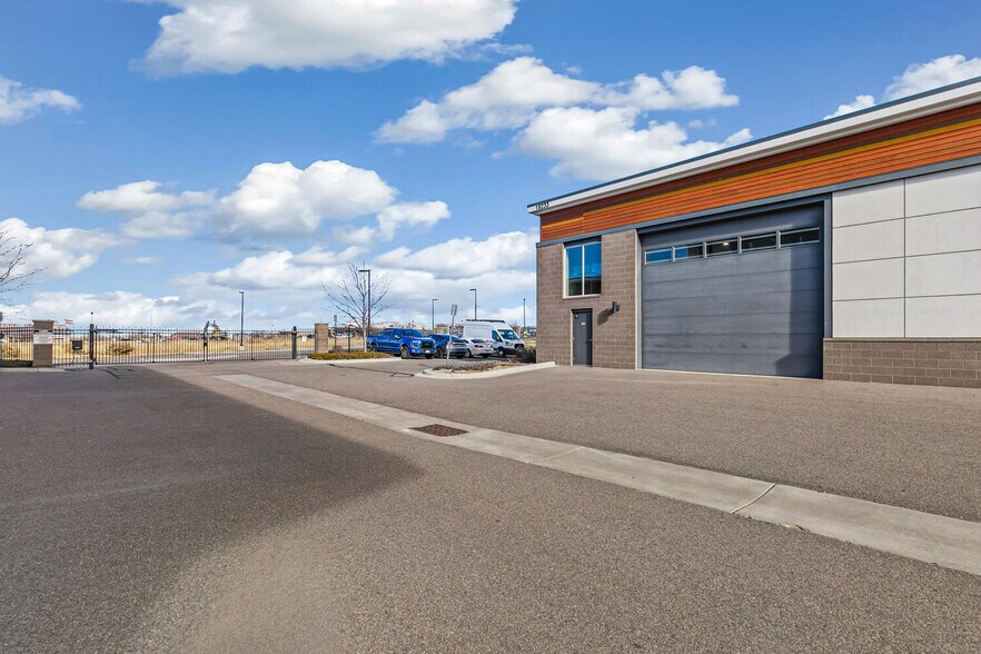 More Photos Of 18233 Lincoln Meadows Pky, Parker Self Storage For Sale