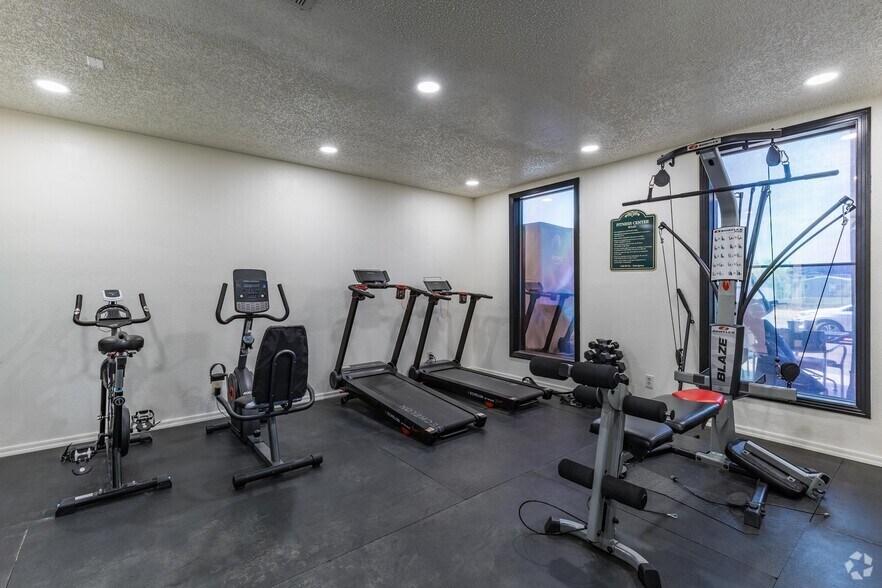 More Photos Of 320 Lee Ave, Bullhead City Apartments For Sale