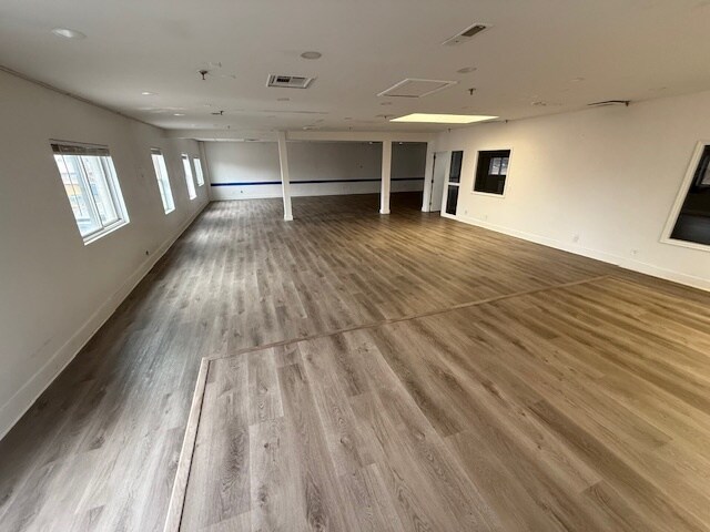 More Photos Of 9414-9488 Union Sq, Sandy Unknown For Lease