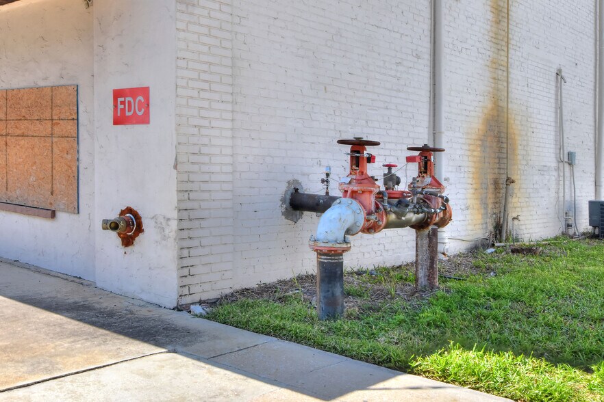 More Photos Of 206 Pilaklakaha Ave, Auburndale Apartments For Sale