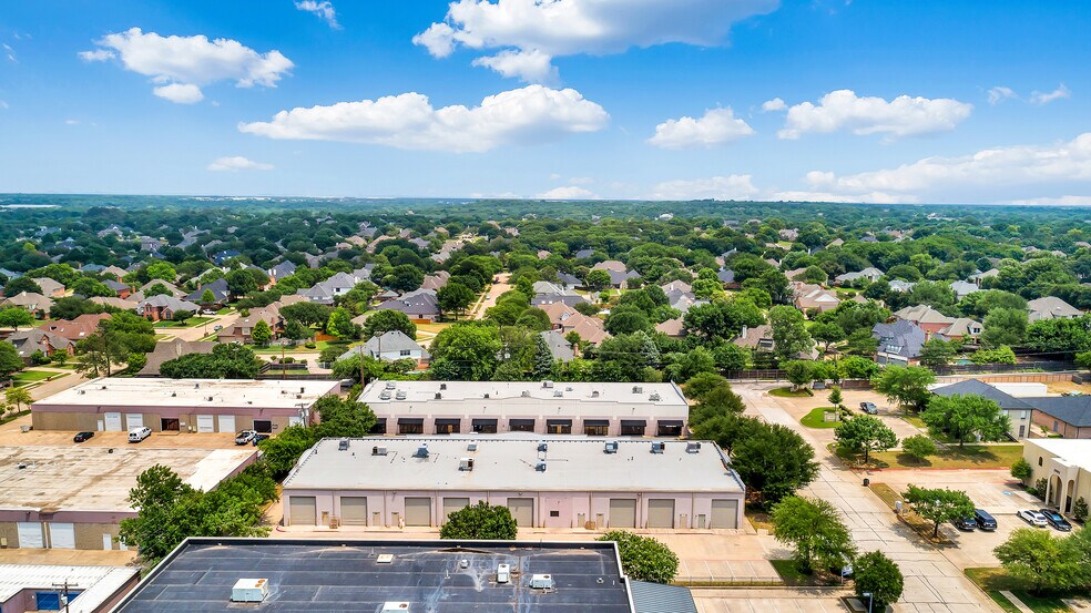 More Photos Of 1900 Industrial Blvd, Colleyville Light Manufacturing For Lease