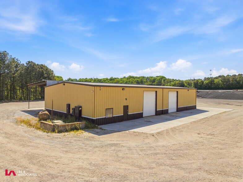 More Photos Of 1364 Candler Rd, Gainesville Truck Terminal For Lease
