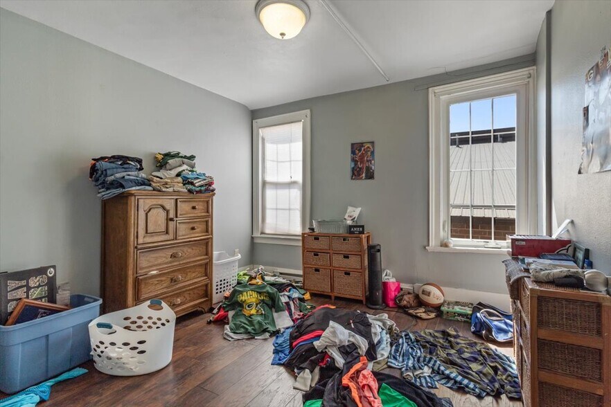 More Photos Of 116 W Jessie St, Rushford Storefront Retail Residential For Sale