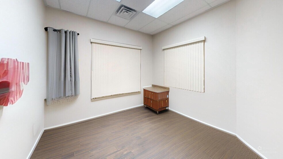 More Photos Of 5225 S Durango Dr, Las Vegas Medical For Sale