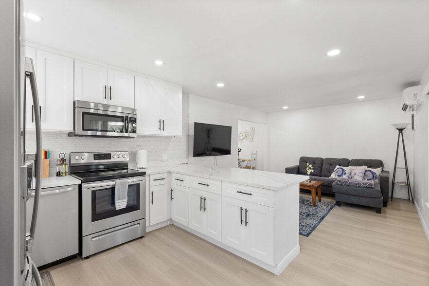 More Photos Of 5590 Shasta Ln, La Mesa Apartments For Sale