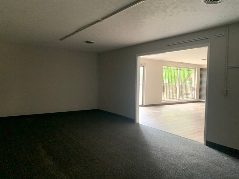 More Photos Of 4501 Reese Rd, Columbus Freestanding For Lease