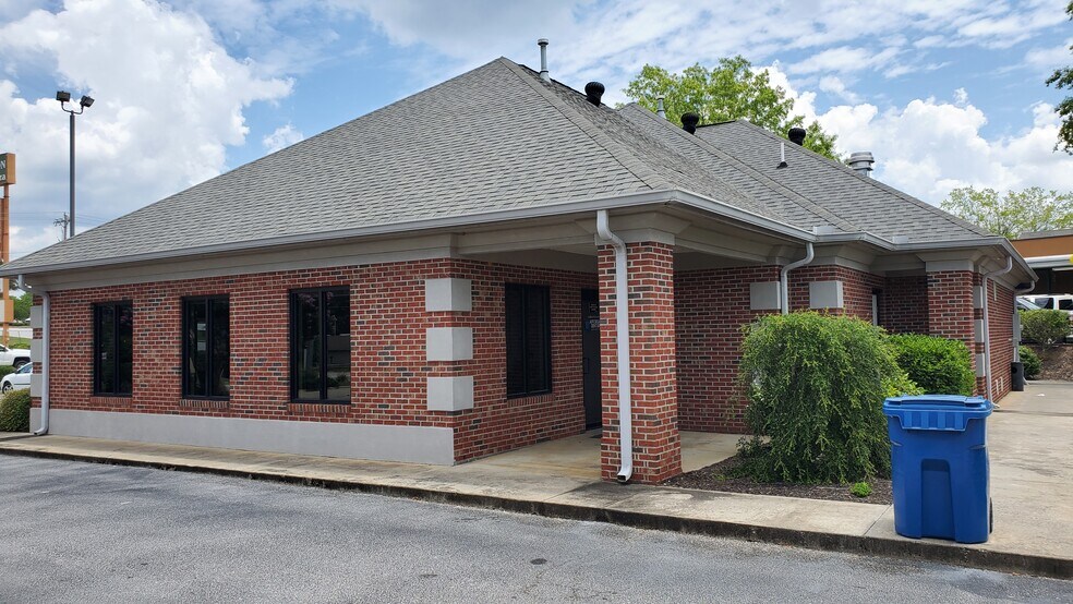 More Photos Of 1431 72 Byp NE, Greenwood Freestanding For Lease