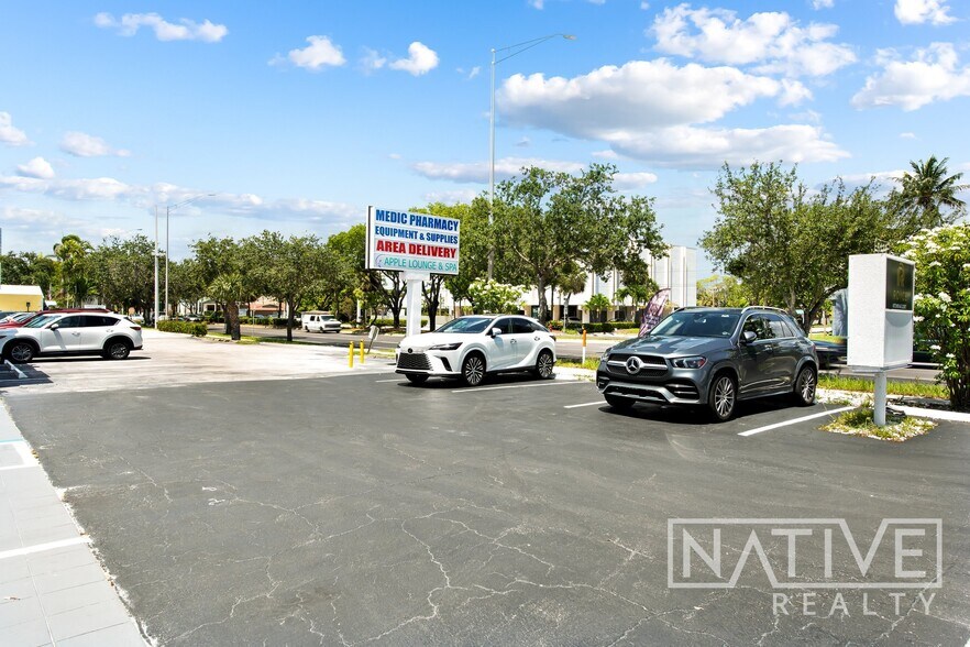 More Photos Of 5170 N Federal Hwy, Fort Lauderdale Storefront Retail Office For Lease