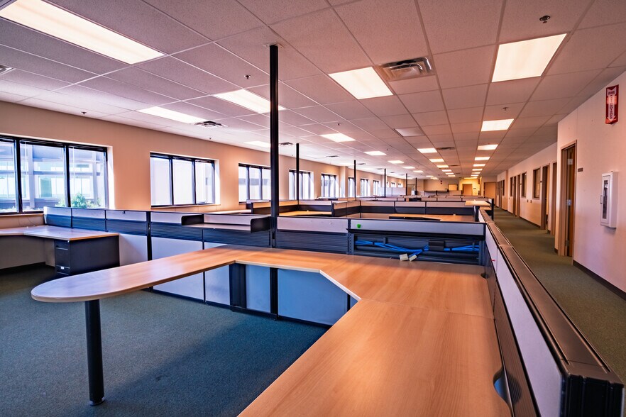 More Photos Of 1 Cabela Dr, Sidney Office For Lease