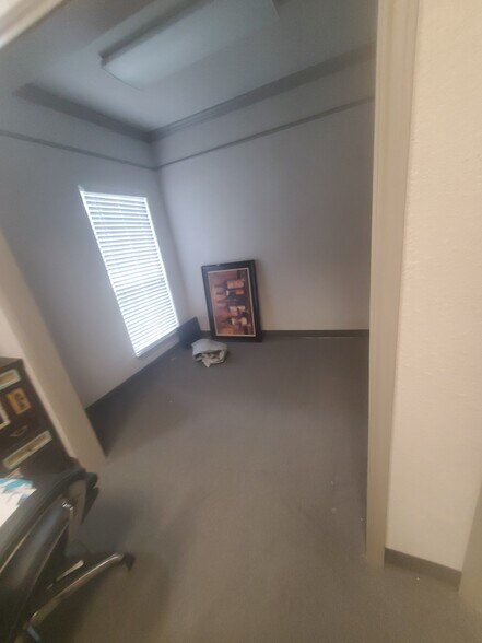 More Photos Of 1700 FM 517 Rd E, Dickinson Loft Creative Space For Lease