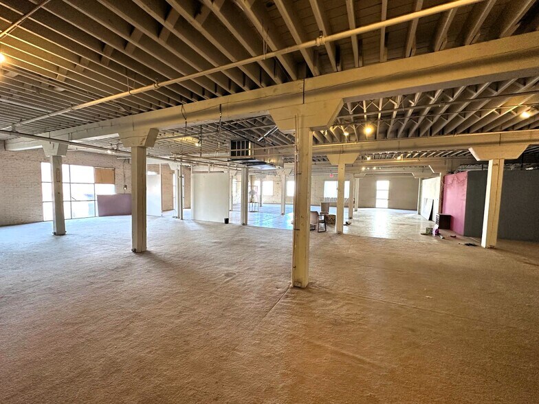 More Photos Of 501-517 S Grant St, Amarillo Flex For Sale