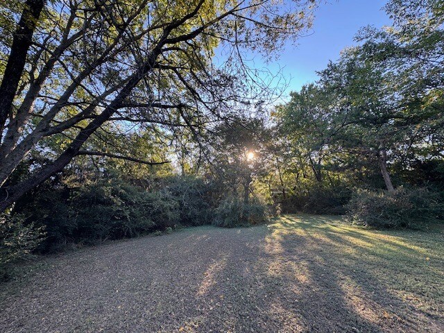 More Photos Of 1312 W Clarendon Dr, Dallas Apartments For Sale