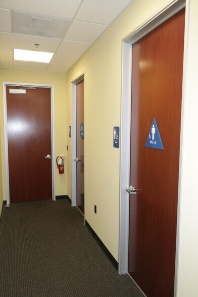 More Photos Of 2816 Columbia St, Torrance Light Distribution For Lease