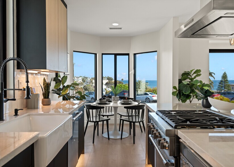More Photos Of 216 Cliff Dr, Laguna Beach Apartments For Sale