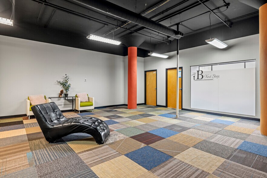 More Photos Of 1409 Washington Ave, Saint Louis Office For Sale