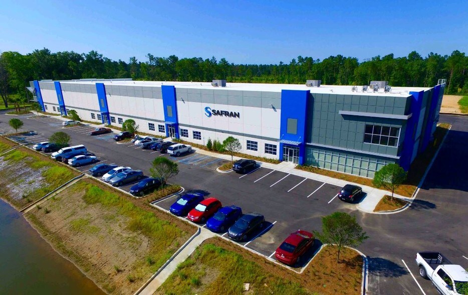More Photos Of 8351 Palmetto Commerce Pky, Ladson Warehouse For Lease