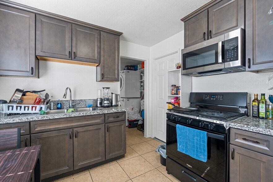 More Photos Of 855 Franklin Ave, El Cajon Multifamily For Sale