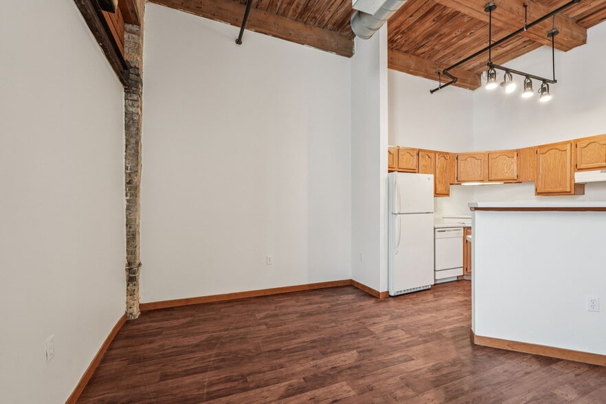 More Photos Of 134 Main St, Racine Apartments For Sale