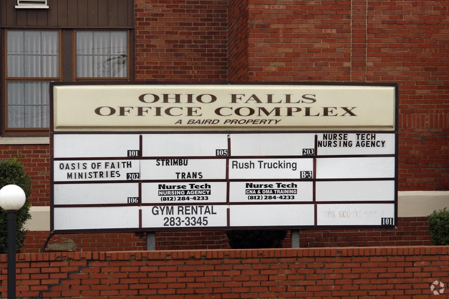 More Photos Of 230 E Montgomery Ave, Clarksville Office Residential For Sale