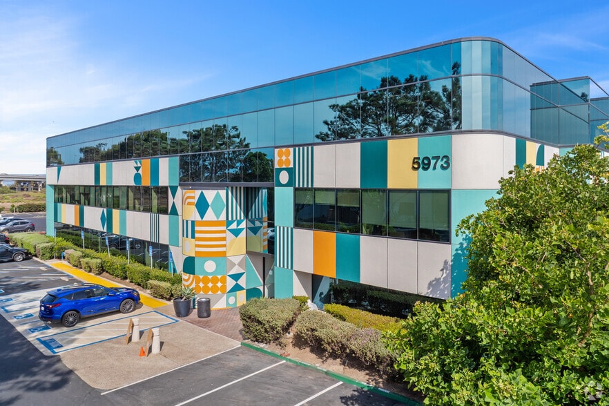 More Photos Of 5973 Avenida Encinas, Carlsbad Office For Lease