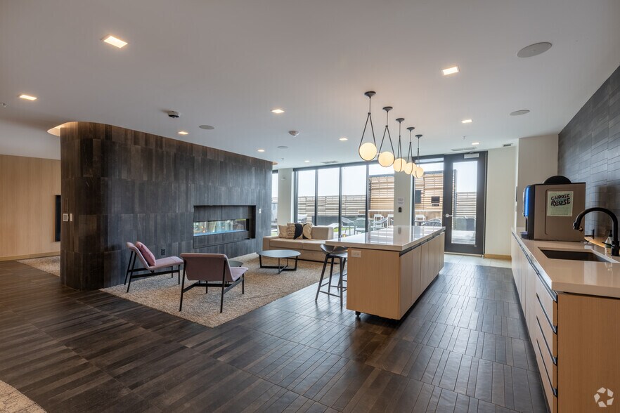 More Photos Of 747 Hampden Ave, Saint Paul Apartments For Sale