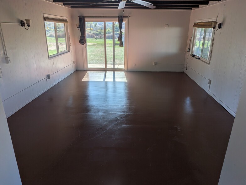 More Photos Of 440 Cribbage Ln, San Marcos Industrial For Lease