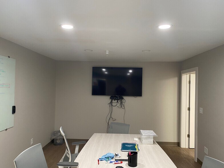 More Photos Of 8960 Excelsior Blvd, Hopkins Industrial For Sale