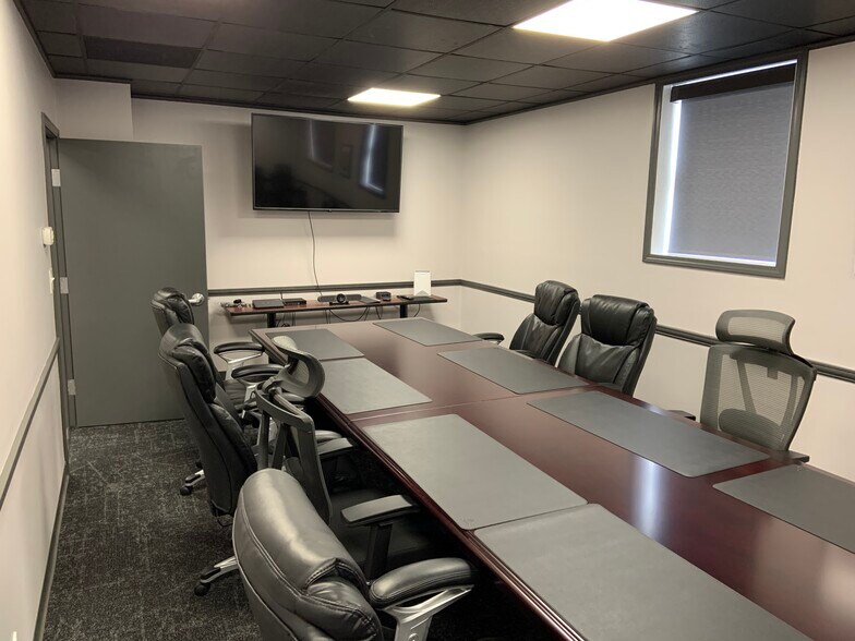 More Photos Of 550 E Main St, Rochester Office For Lease