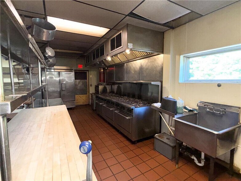 More Photos Of 24 Oneida St, Oneonta Restaurant For Sale