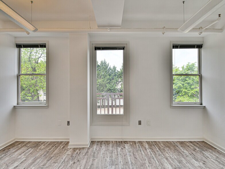 More Photos Of 2300 N Pershing Dr, Arlington Medical For Lease