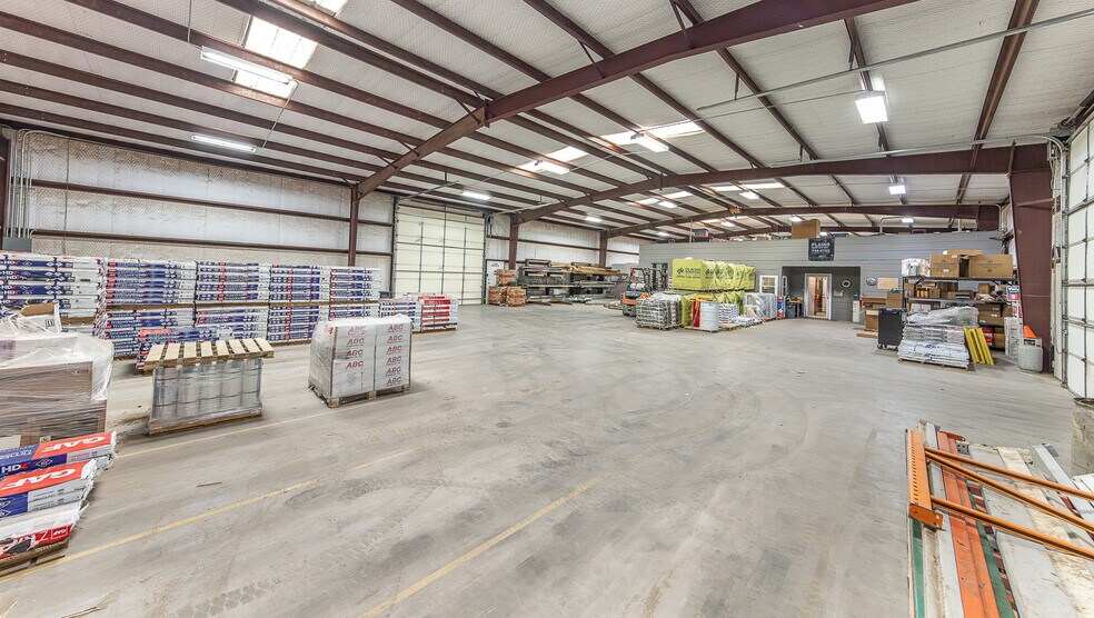 More Photos Of 2303 Private Road 7340 rd, Lubbock Warehouse For Lease