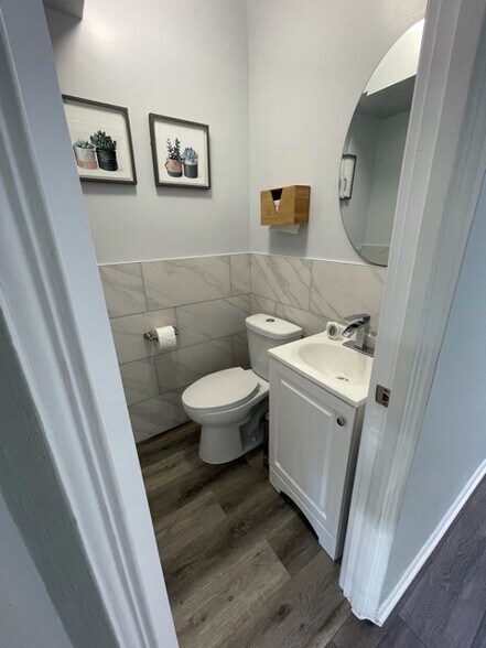 More Photos Of 9504-9510 S Hamilton Ave, Chicago Medical For Lease