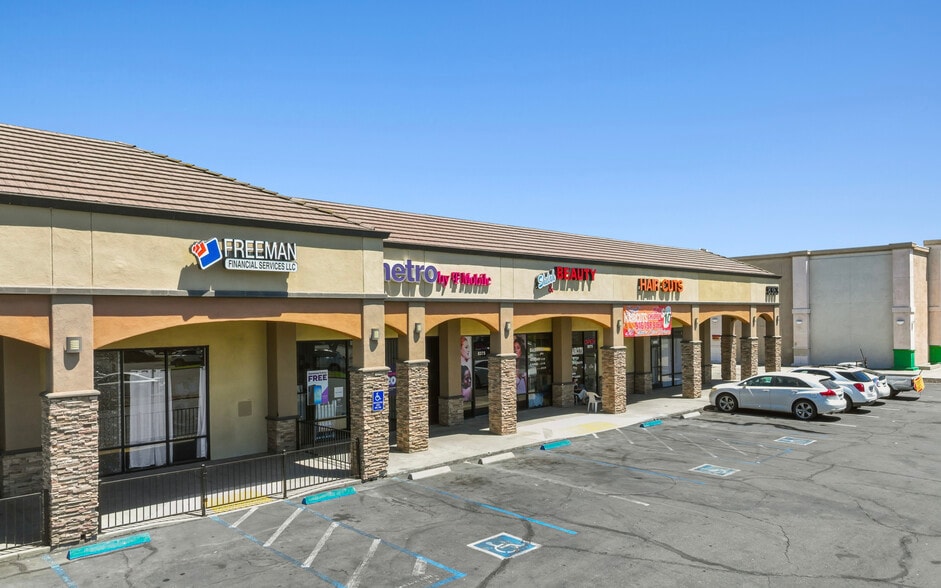 More Photos Of 8363-8383 Folsom Blvd, Sacramento Storefront For Sale