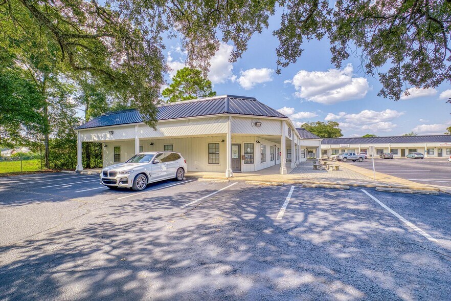 Primary Photo Of 2400 W Michigan Ave, Pensacola Freestanding For Lease