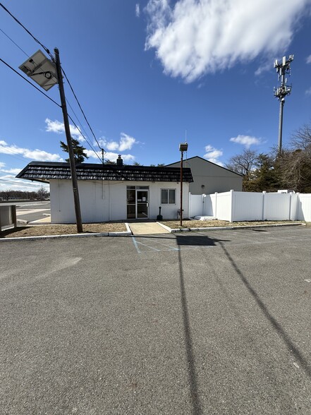 More Photos Of 1505 NJ-38, Hainesport Flex For Sale