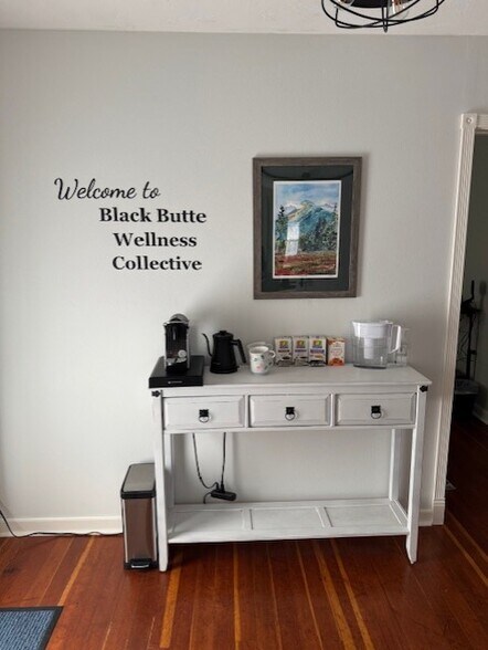 More Photos Of 341 SW Black Butte Blvd, Redmond Healthcare For Lease