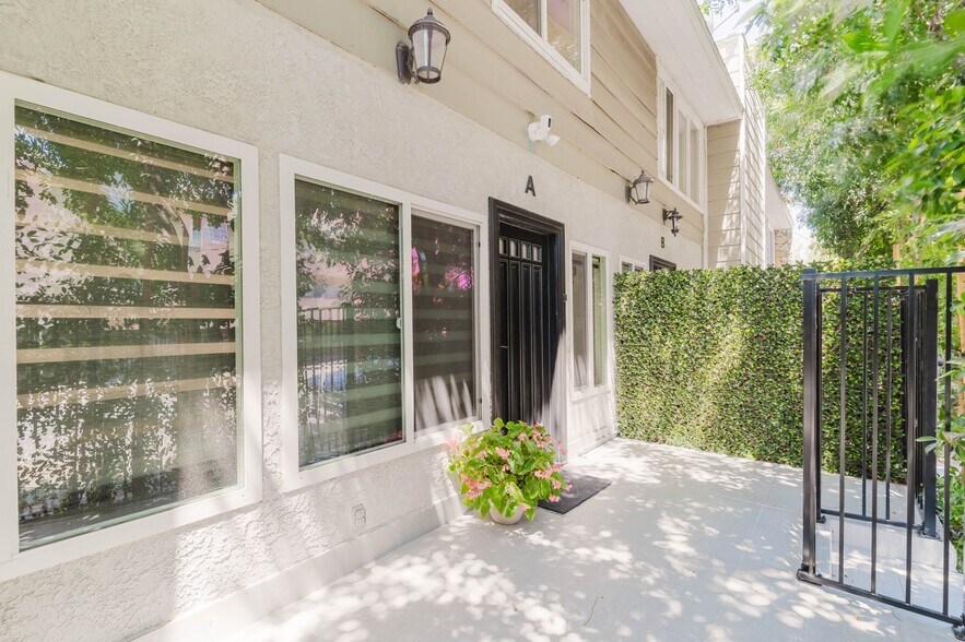 More Photos Of 4405 Ventura Canyon Ave, Sherman Oaks Apartments For Sale