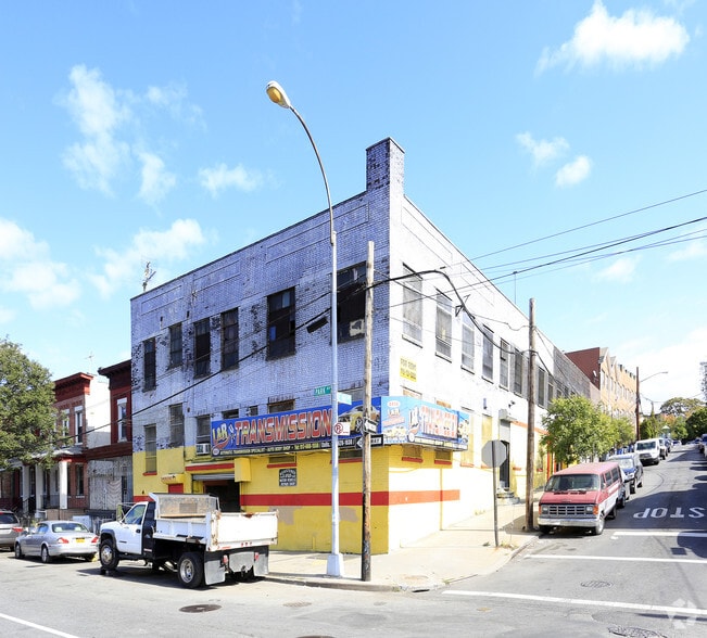 Primary Photo Of 4410 Park Ave, Bronx Warehouse For Lease