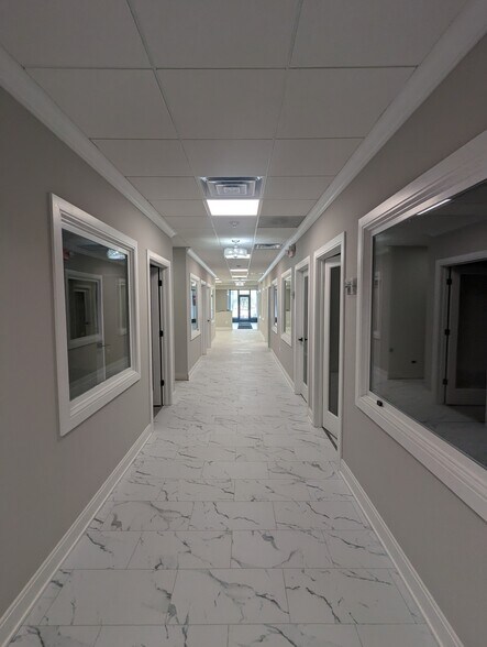 More Photos Of 340-358 W Maple St, New Lenox Storefront For Sale