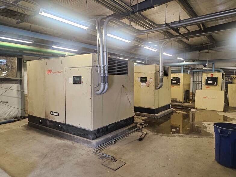 More Photos Of 8200 Frazier Pike, Little Rock Manufacturing For Sale