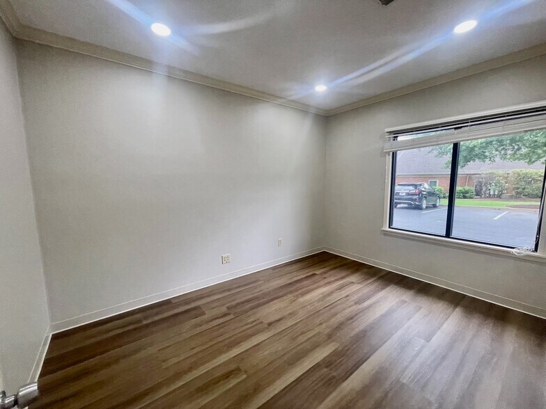 More Photos Of 121 Stonebridge Blvd, Jackson Office For Lease