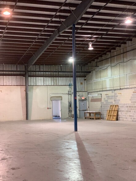 More Photos Of 200 W Parkway Dr, Egg Harbor Township Warehouse For Lease