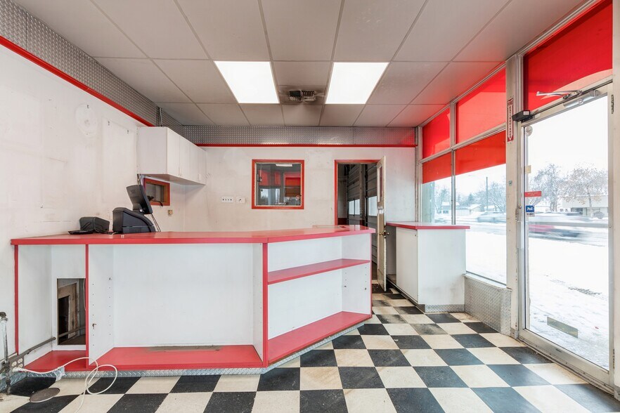 More Photos Of 196 3rd Avenue East N, Kalispell Service Station For Sale