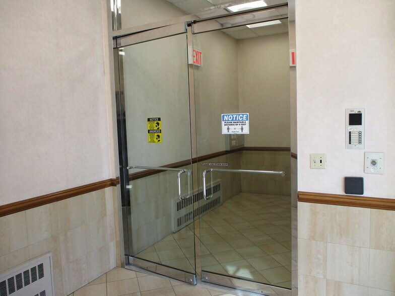 More Photos Of 2555 Ocean Ave, Brooklyn Storefront Retail Office For Lease