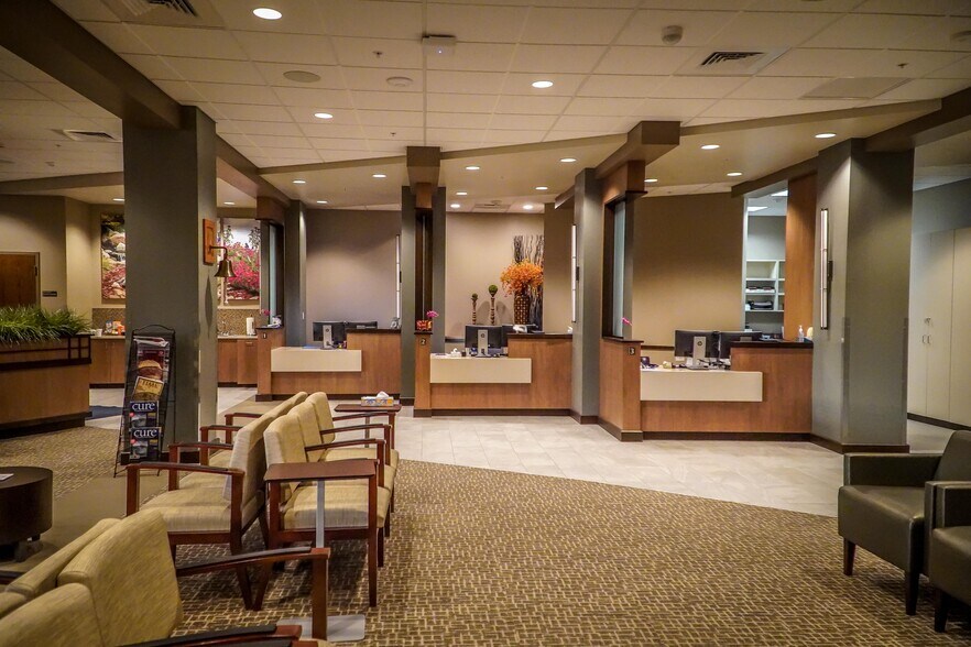 More Photos Of 3021-3041 Orchard Park Rd, Orchard Park Medical For Lease