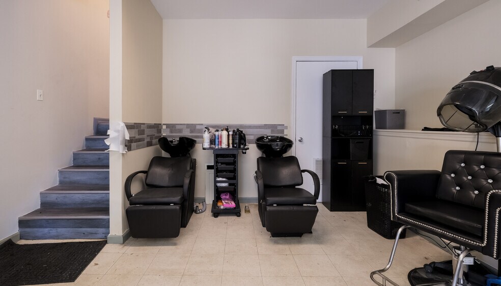 More Photos Of 835 Glenside Ave, Wyncote Unknown For Sale