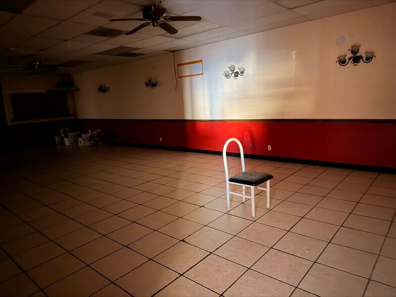 More Photos Of 1000-1044 E Avenue K, Lancaster Unknown For Lease